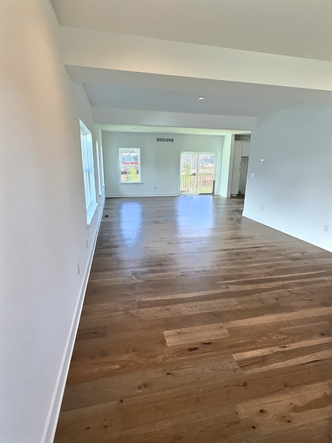 Worthington interior view 4