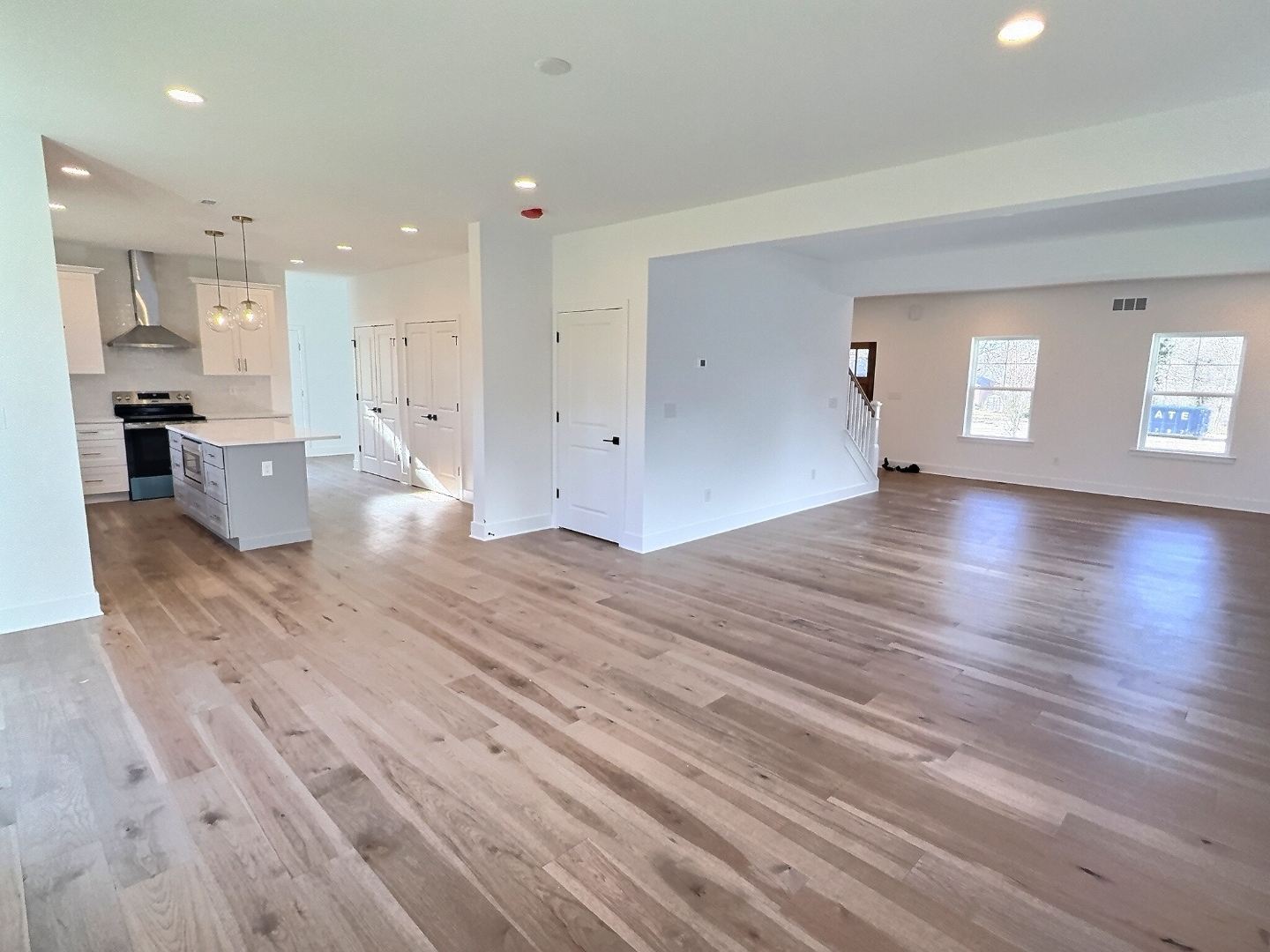 Worthington interior view 7