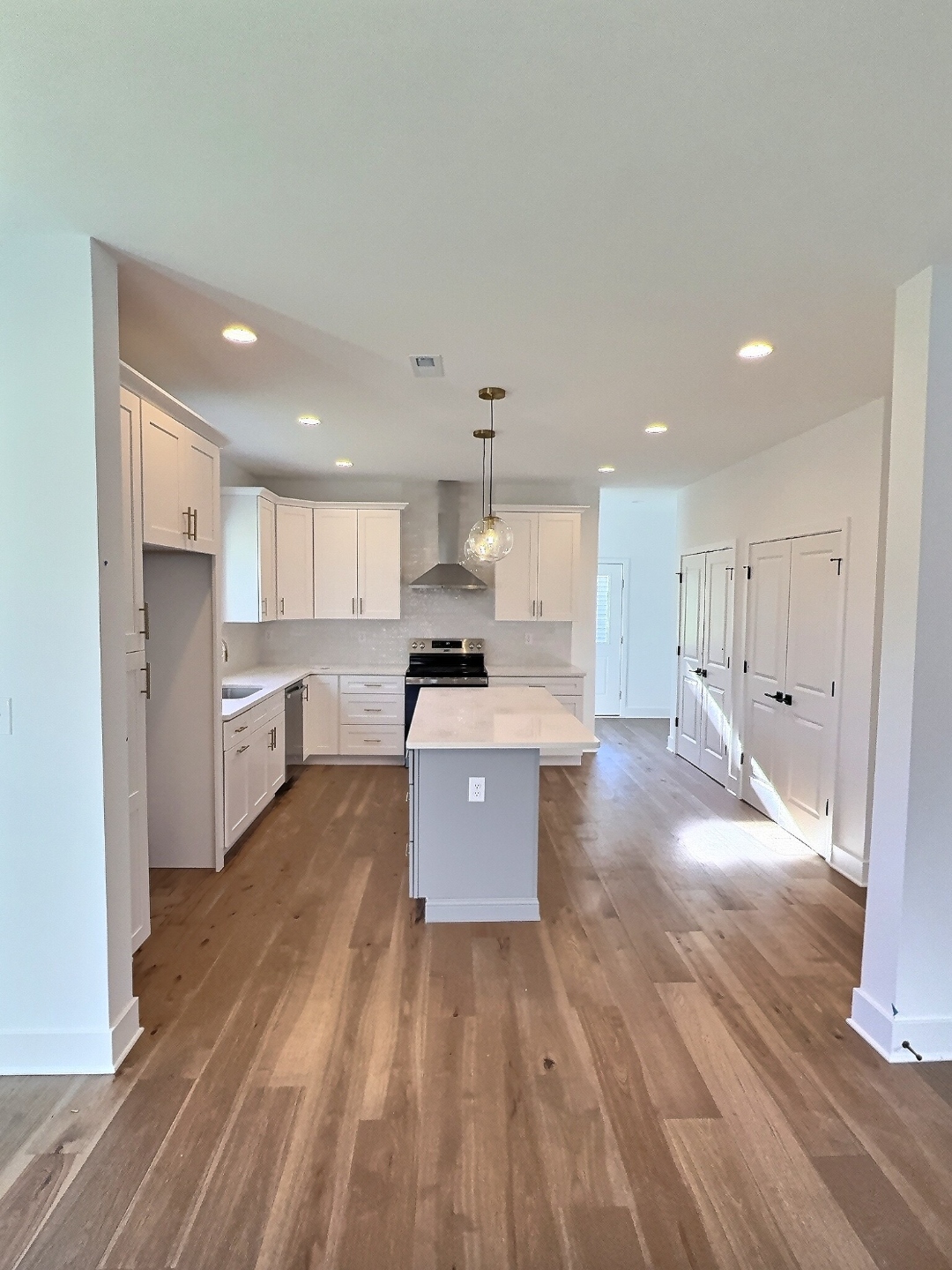 Worthington interior view 8