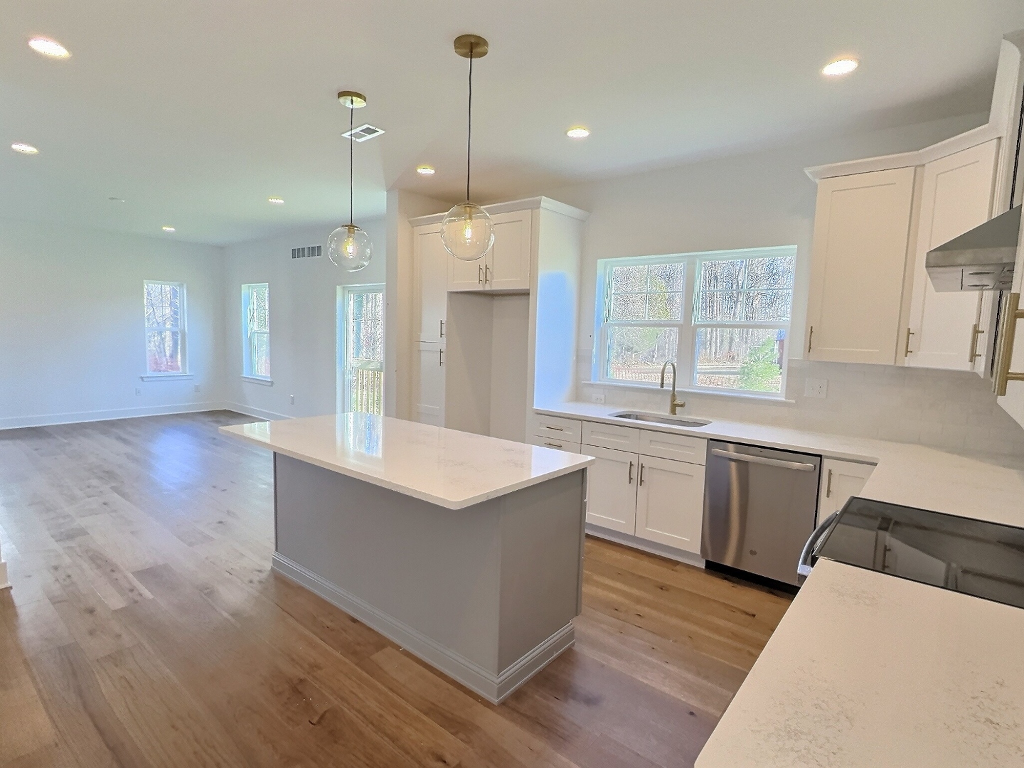 Worthington interior view 10