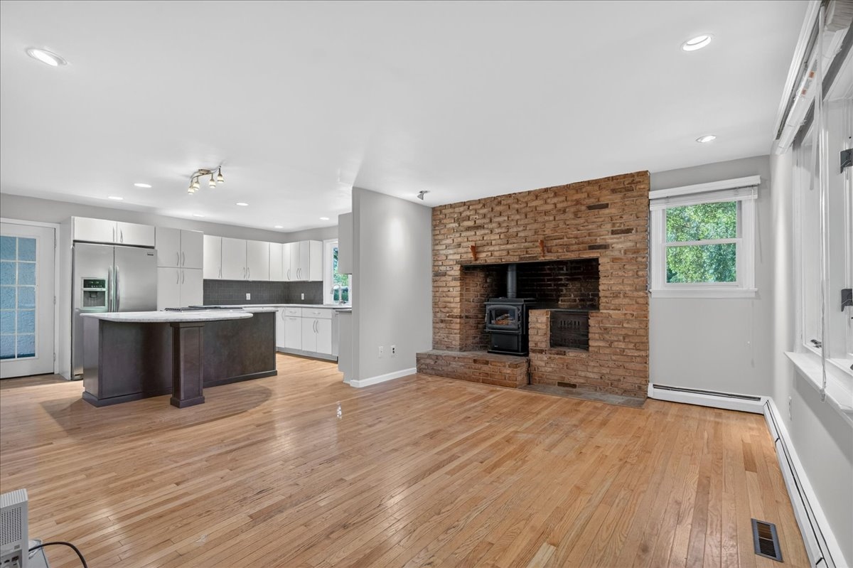 73 Shady Grove interior